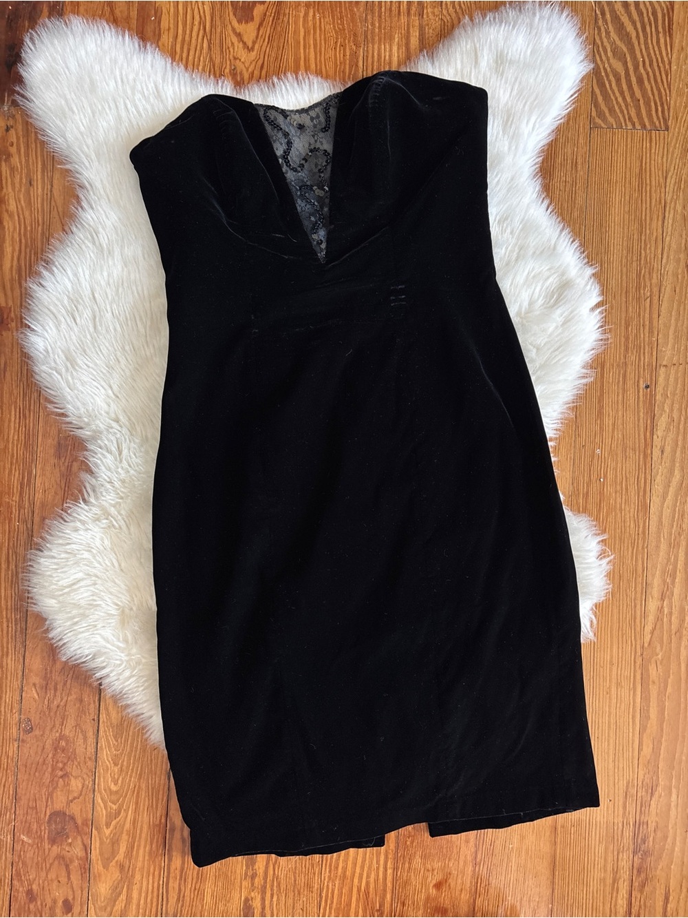 Vintage Black Strapless Velvet Deep Lace Sequin V-Neck Cocktail Dress